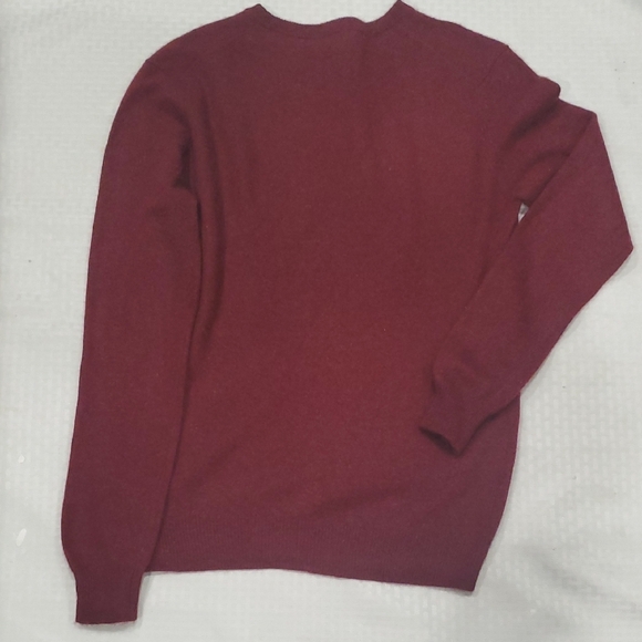 Club Room Cashmere V-Neck  Sweater in Deep Burgundy - Picture 8 of 10